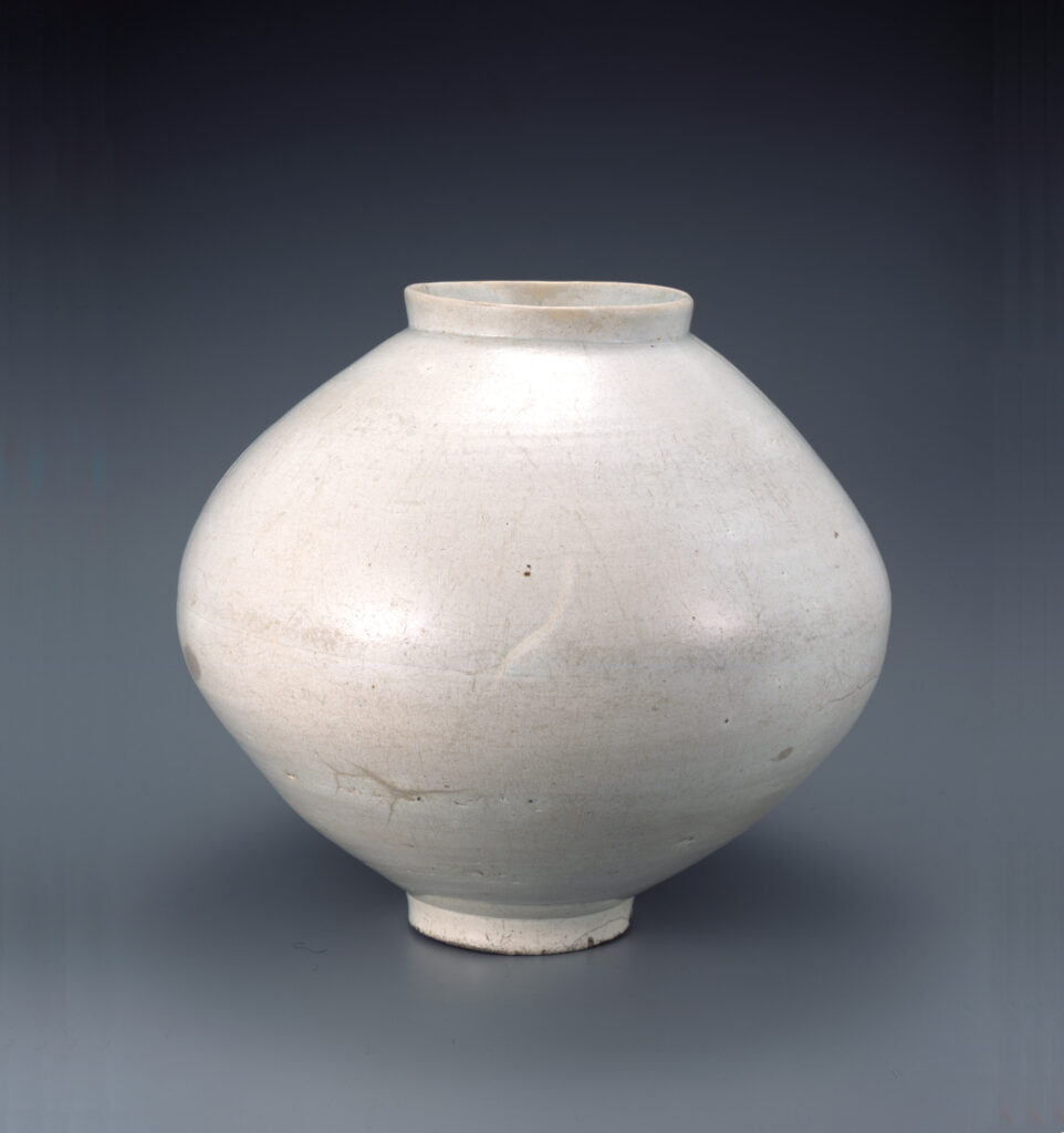 白磁壺　朝鮮時代