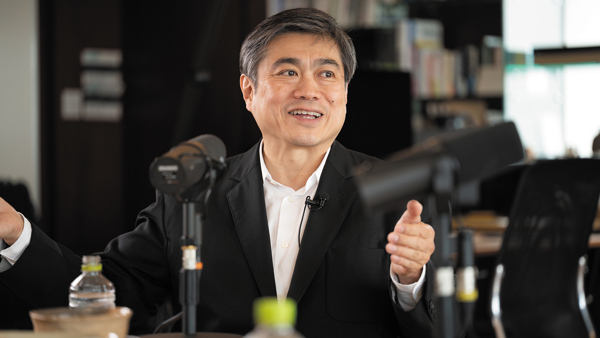 アートとデザインと<br />サイエンスとエンジニアリングを行き来する